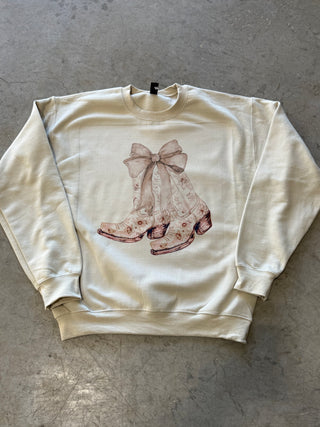 Boots W/Bow Graphic Top